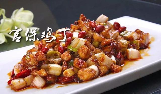 在川菜,鲁菜,贵州菜中都有收录,原料和做法也大有差别.