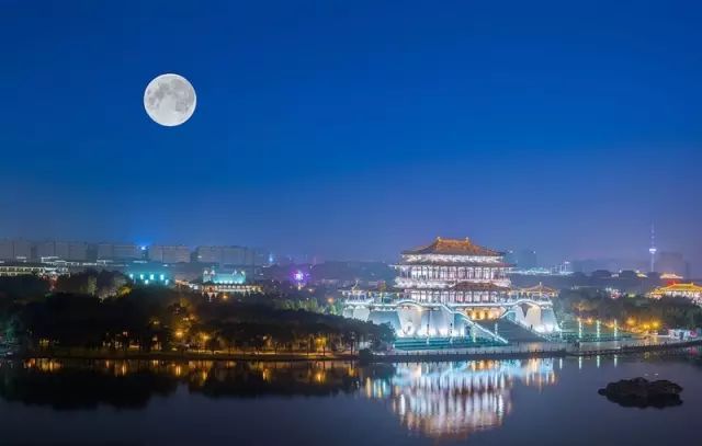 《月光下的中国》- 大美中国,我心的方向(朗诵首发)