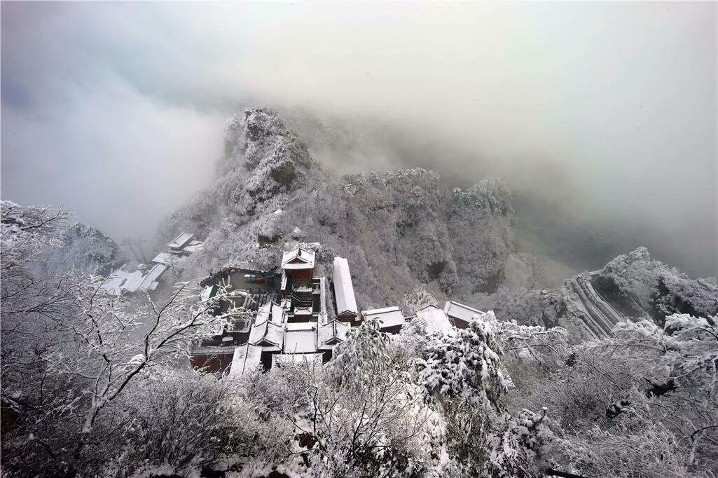 武当山雪景美