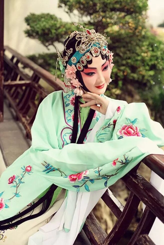 人间最美是青衣