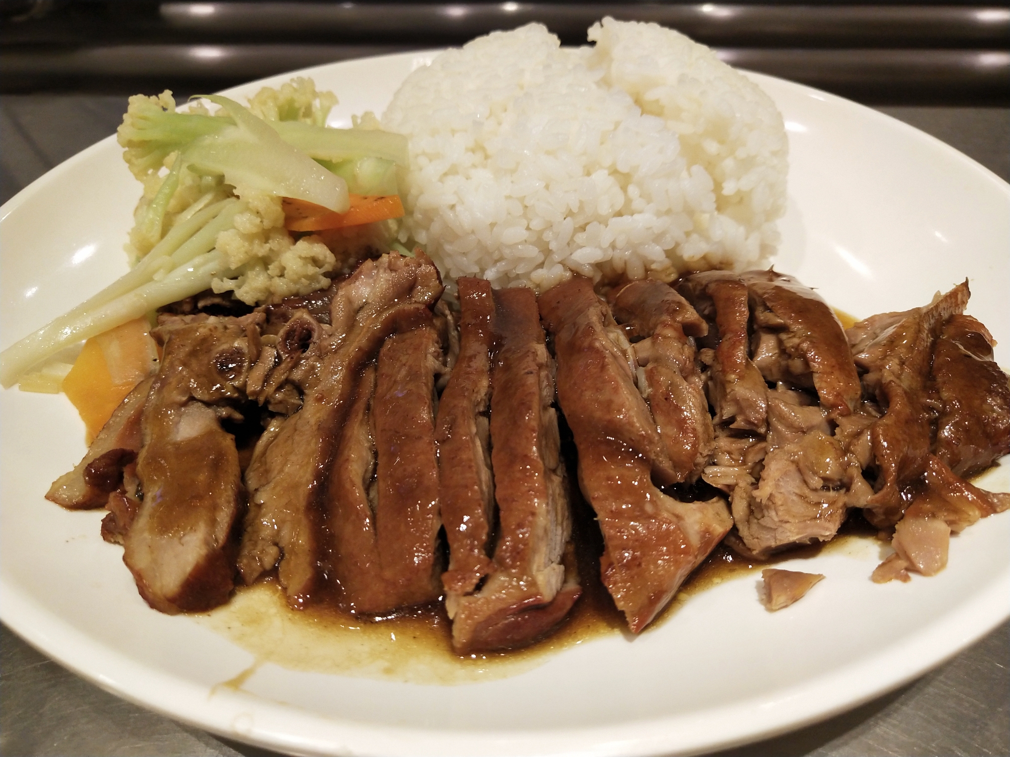 酱熏鸭腿饭烤鱿鱼烤骨肉相连烤鱿鱼须烤羊肉串烤红肠煮玉米鸡蛋软饼炒