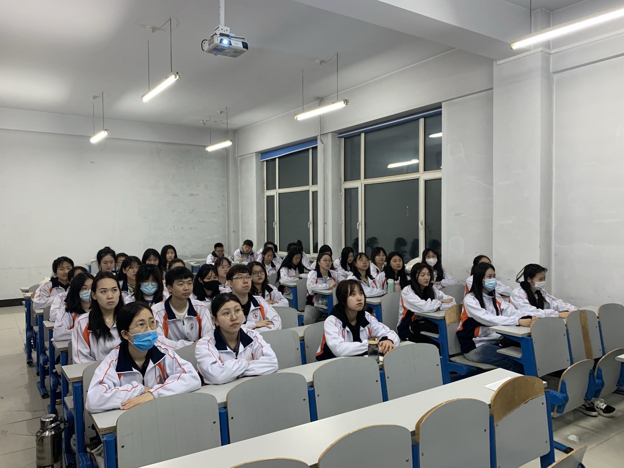 黑龙江交通职业技术学院(哈校区)高乘1901 1903班"国家安全,人人有责"
