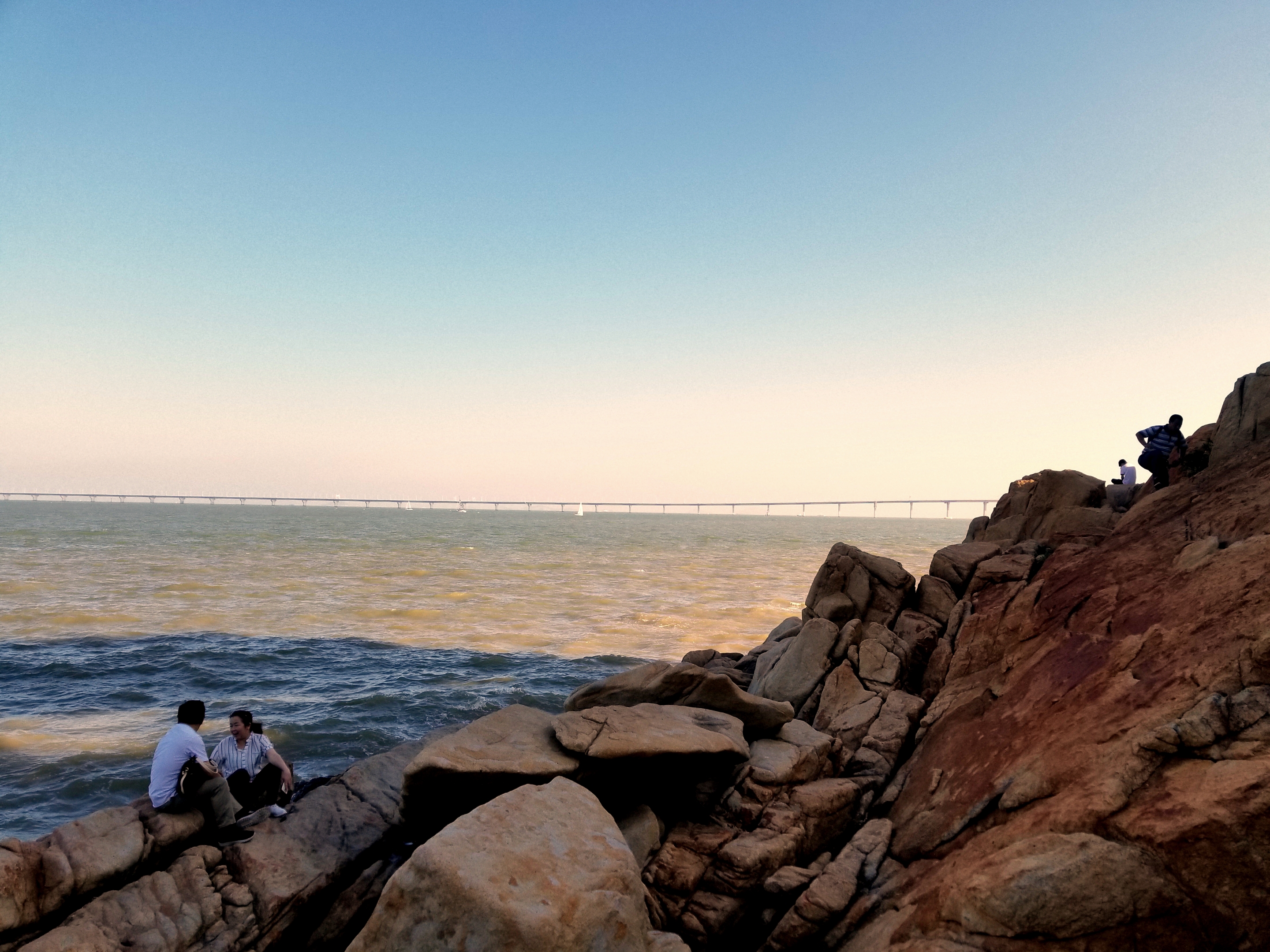 海边远眺·港珠澳大桥