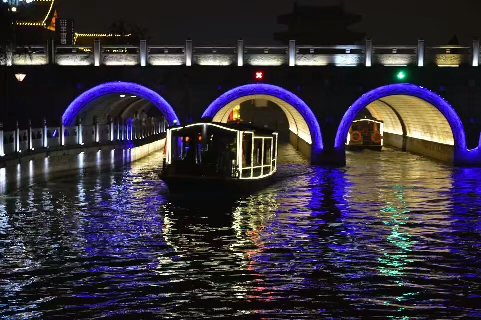 美丽的开封御河夜景
