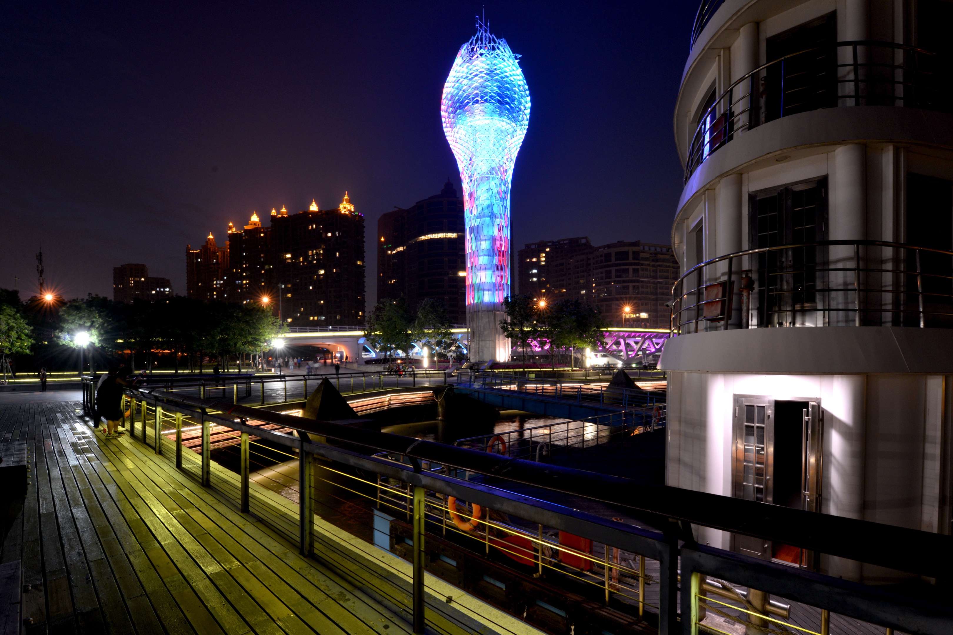 首发上海徐汇滨江夜景