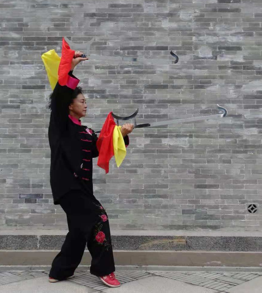 窦尔敦虎头双钩