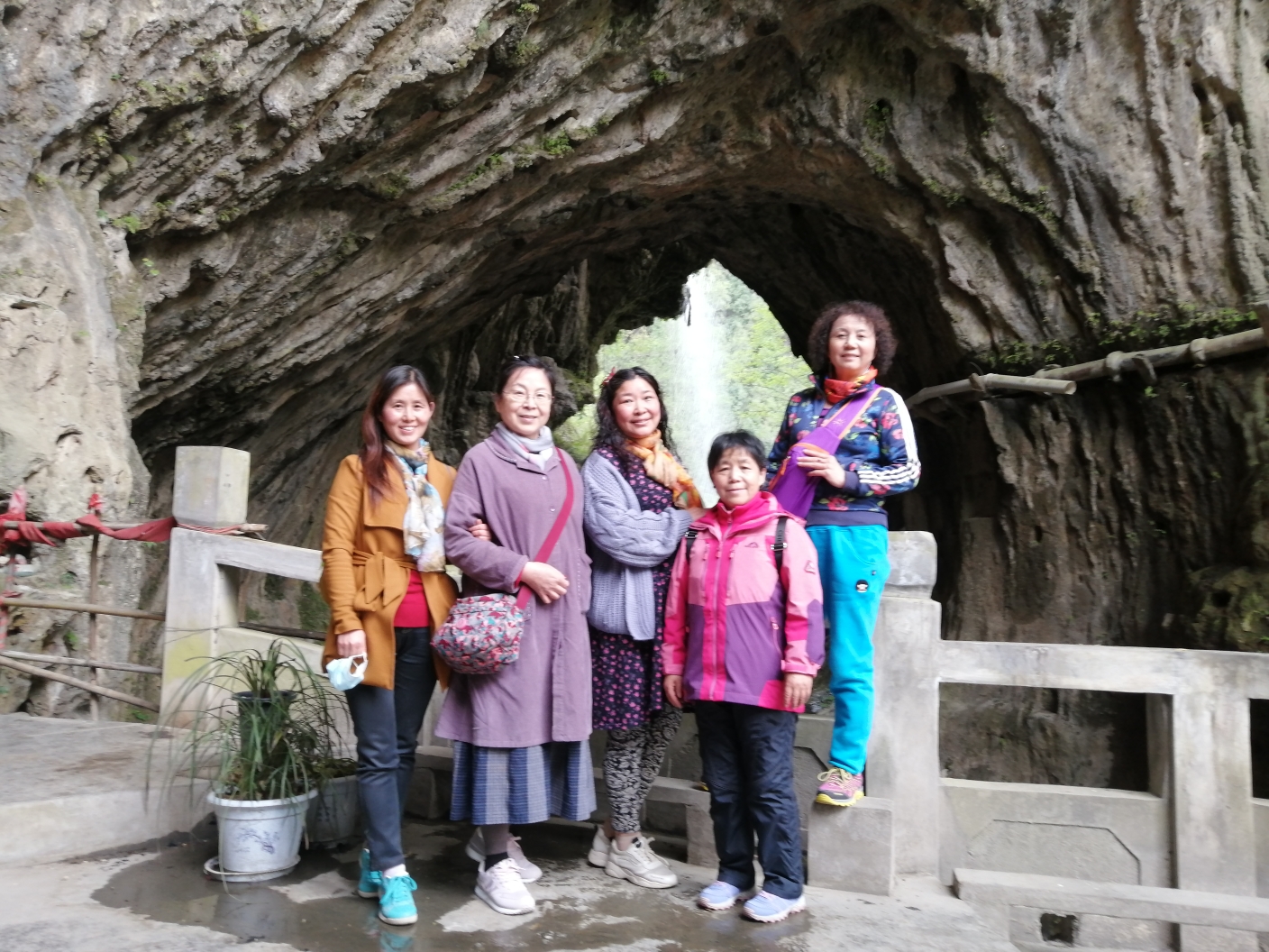 汉中宁强阳平关龙门洞古镇鸡公山观音寺回民街子龙广场休闲游