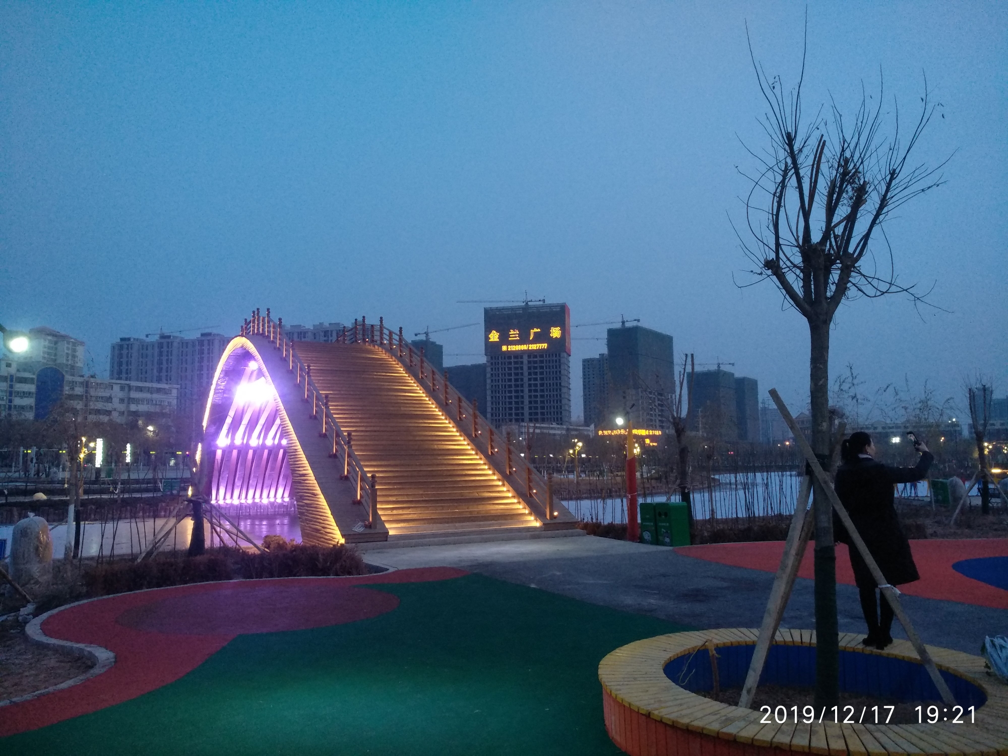 初冬的阿克苏城市中央公园(幸福公园)之美景