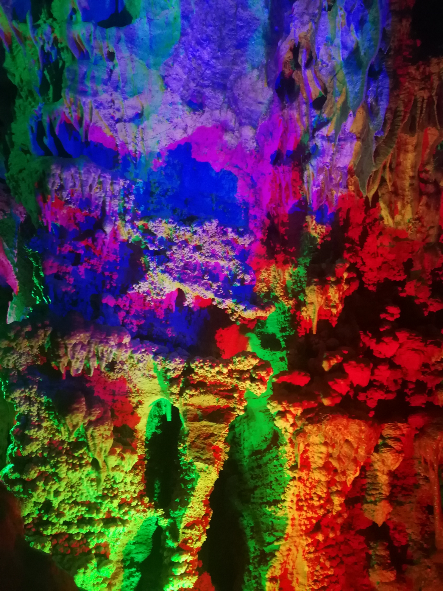 曲阳灵山聚龙洞