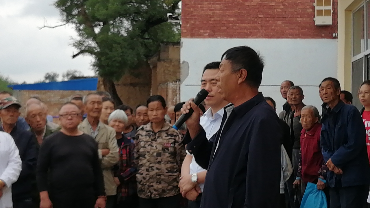 省城医院大专家专程在原平市东社镇城头村为村民义诊