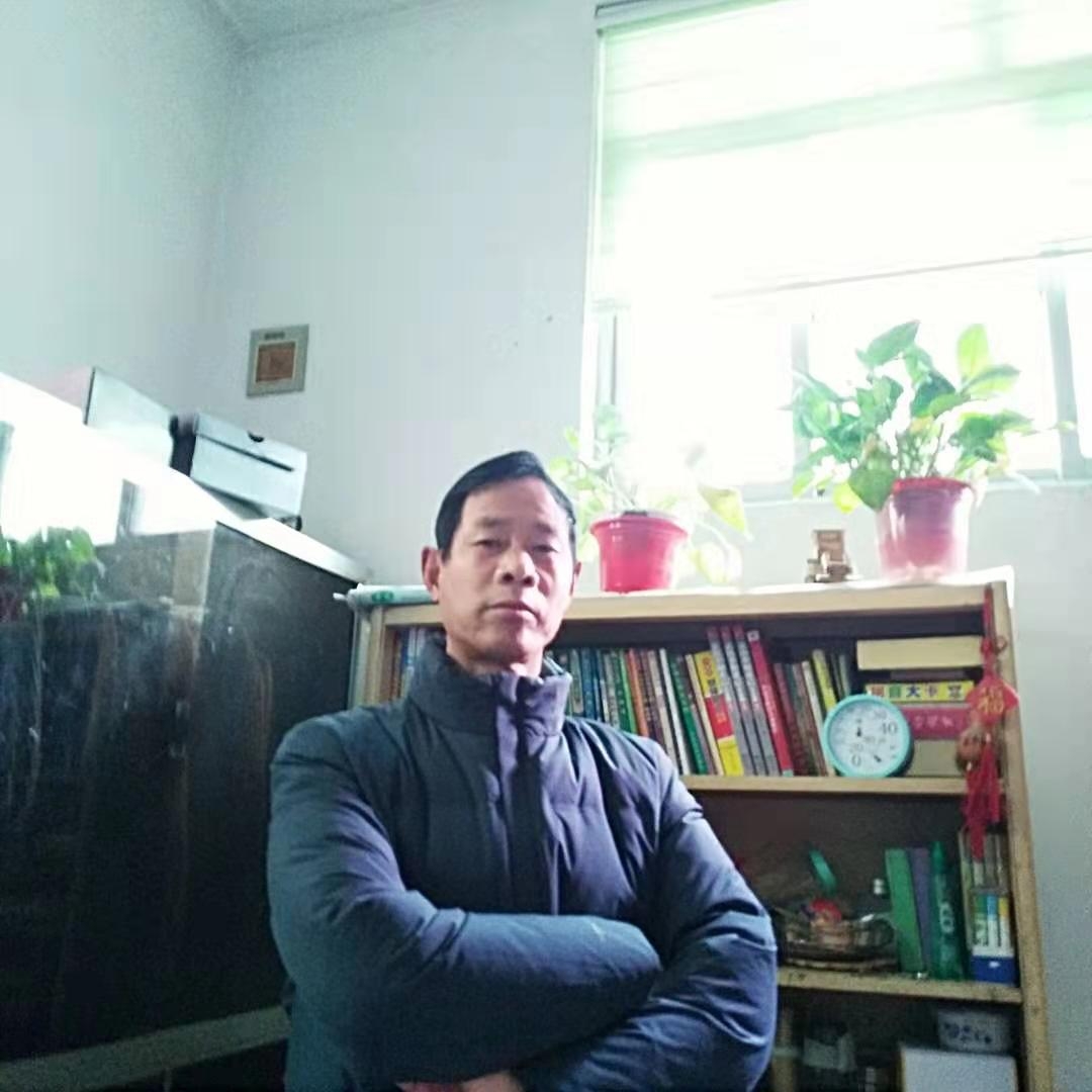 栗氏哈市站族人网络相聚留下永恒的回忆巜第一本