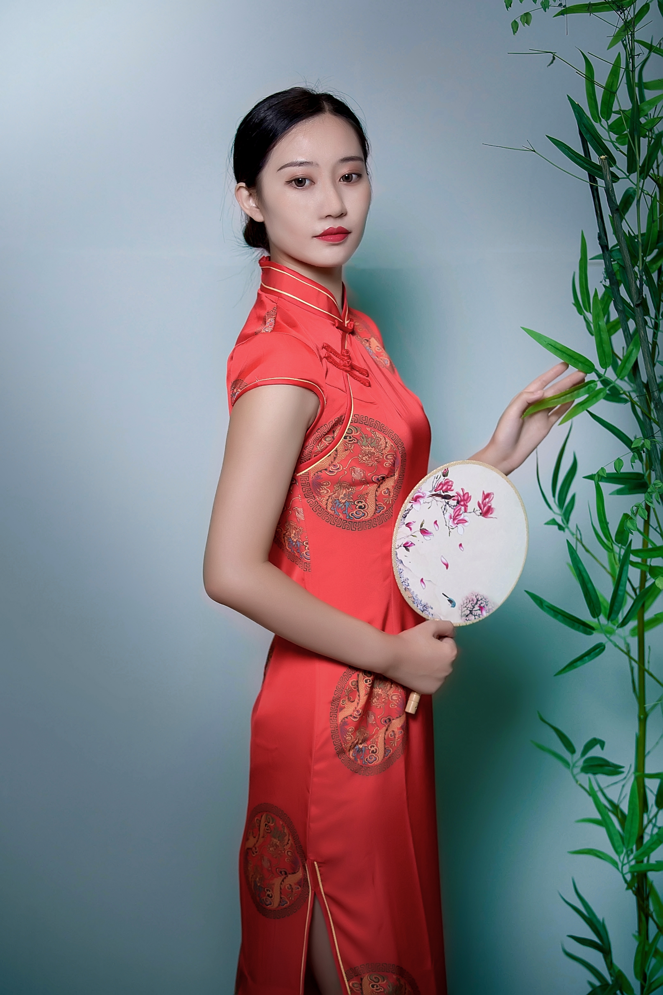 人间时节,旗袍人像 出镜:萌萌 指导:徐老师 摄影:千里马 时间:2021,9