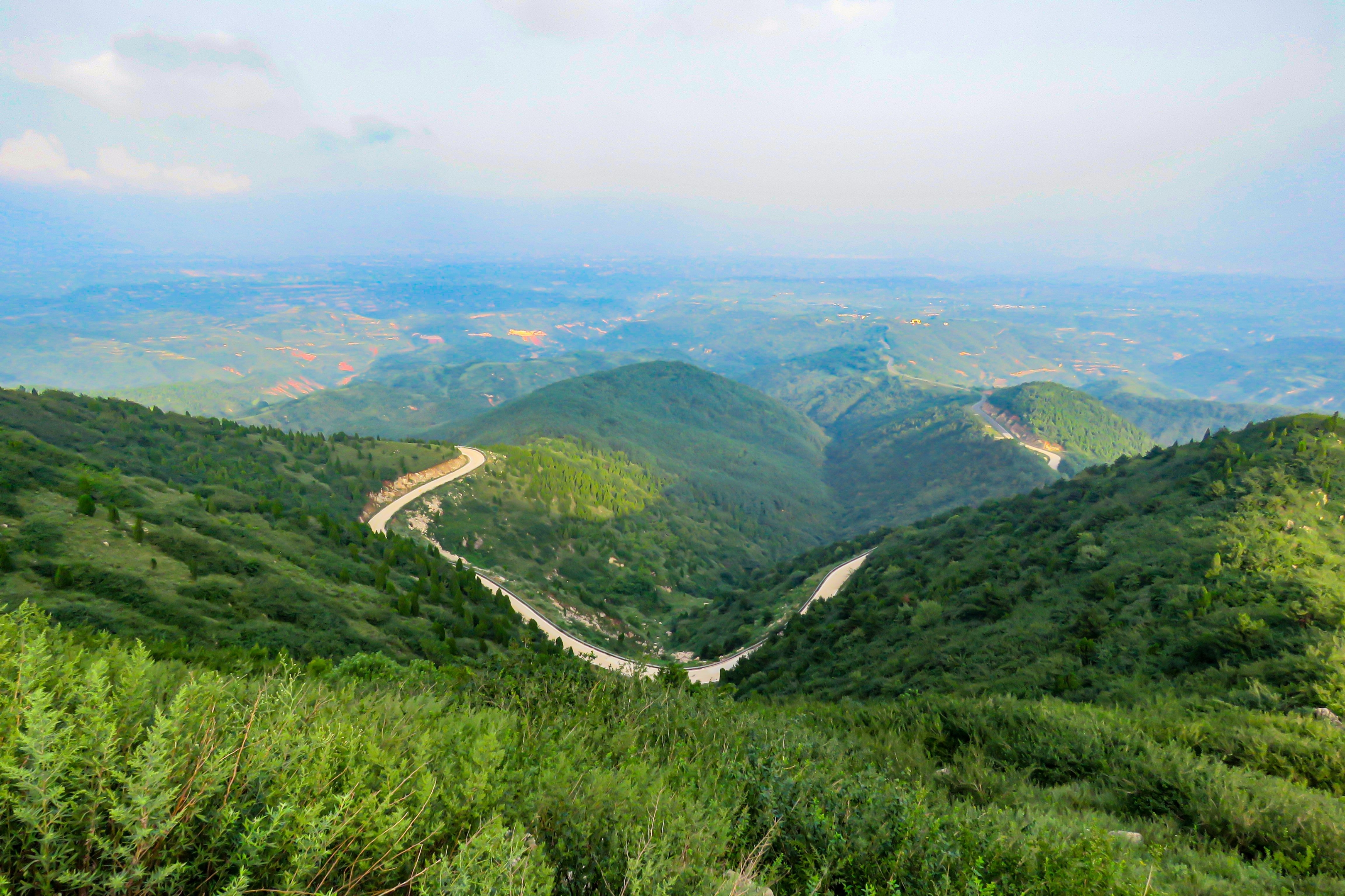 中条山上风光美