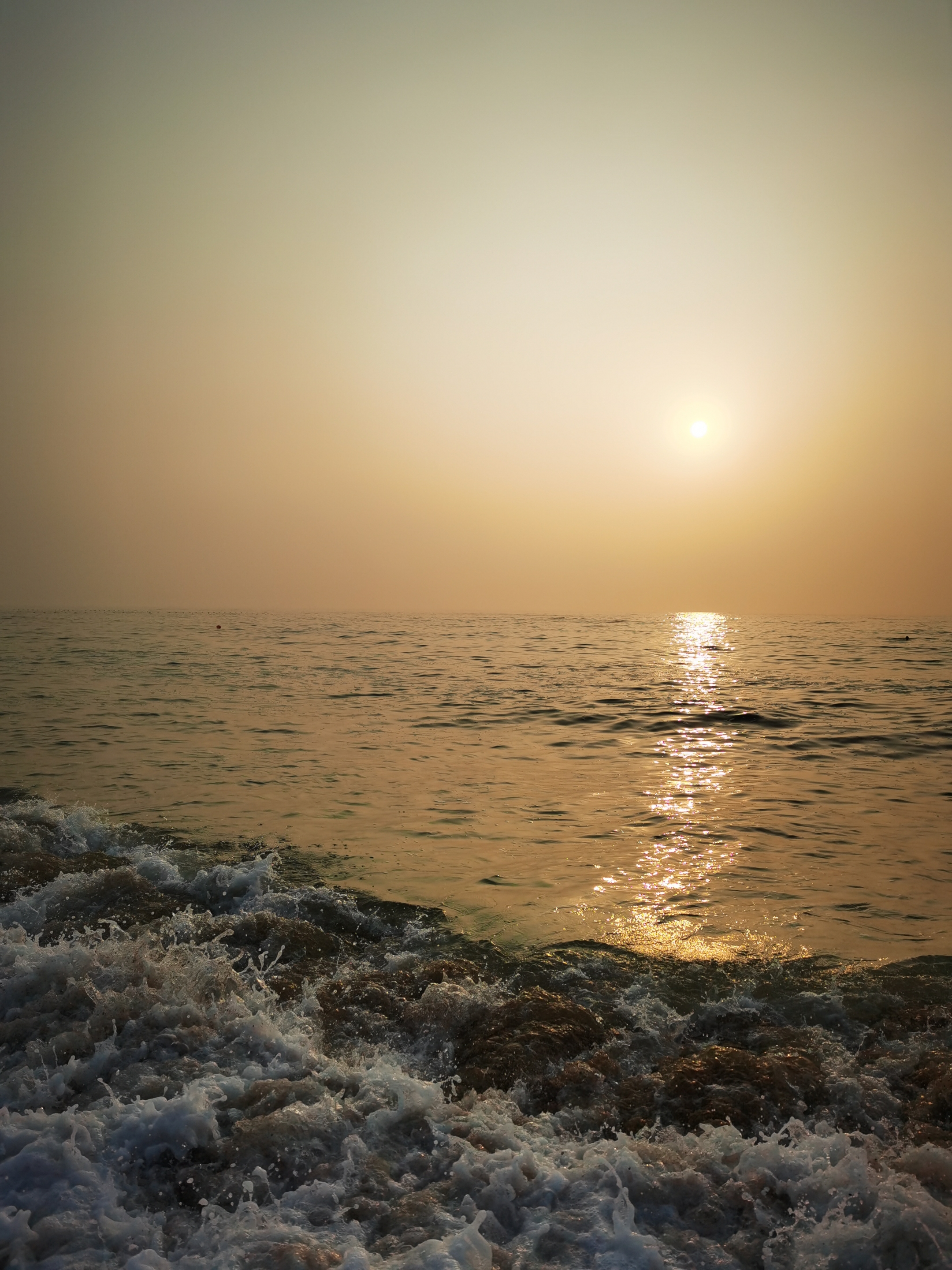 《海上日出》摄影:黄中林 济南