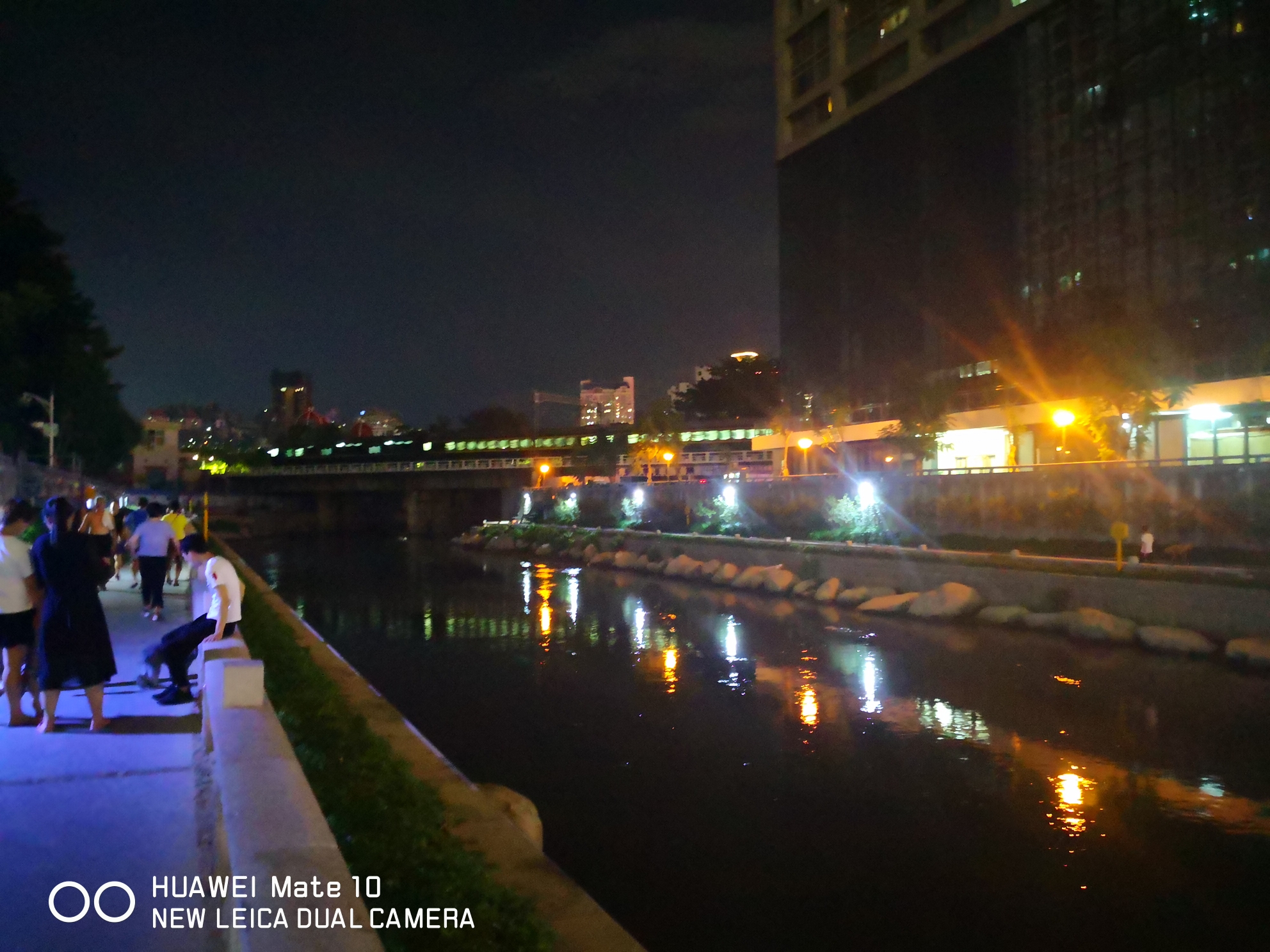 深圳布吉河两岸夜景