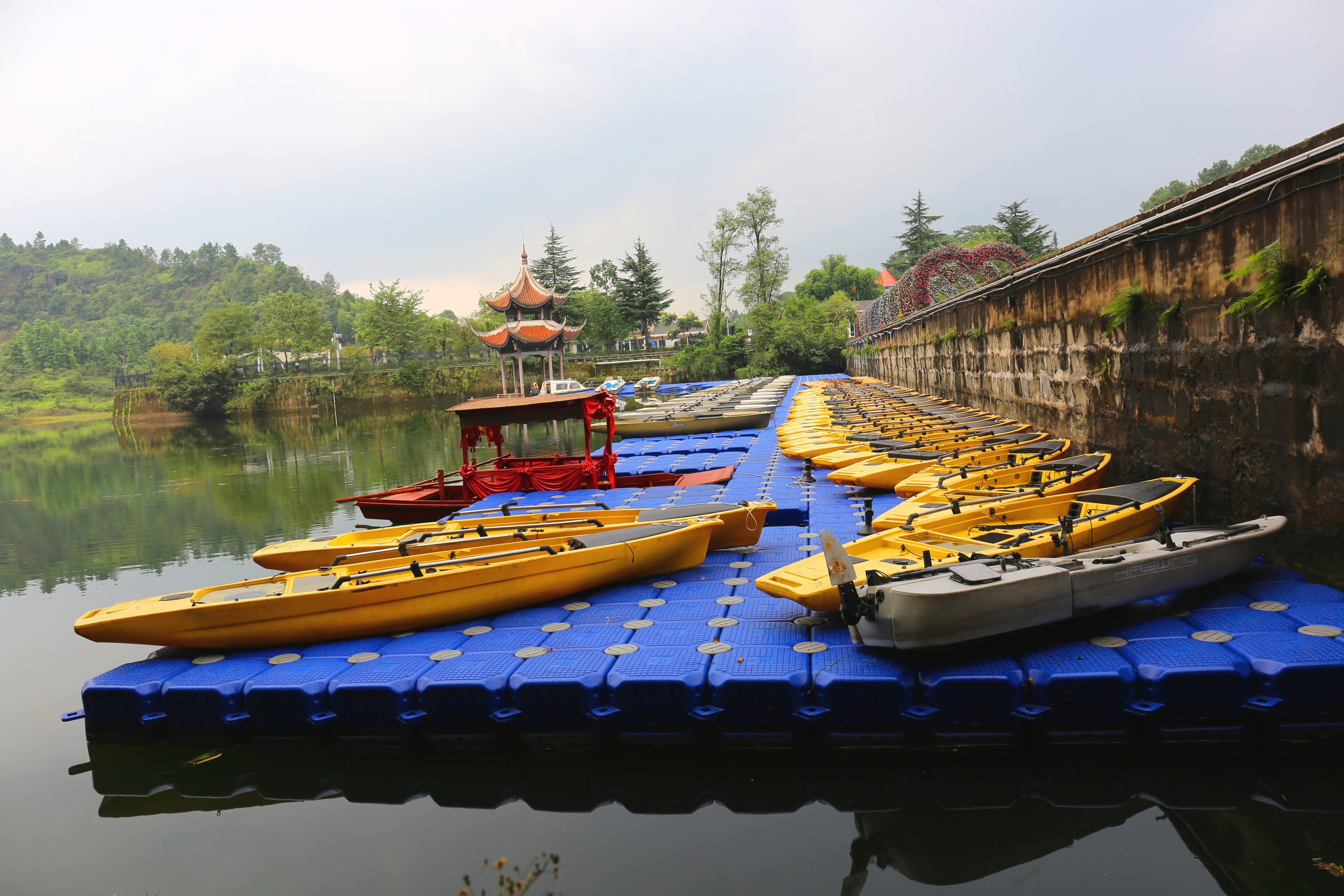 威远县船石湖景点