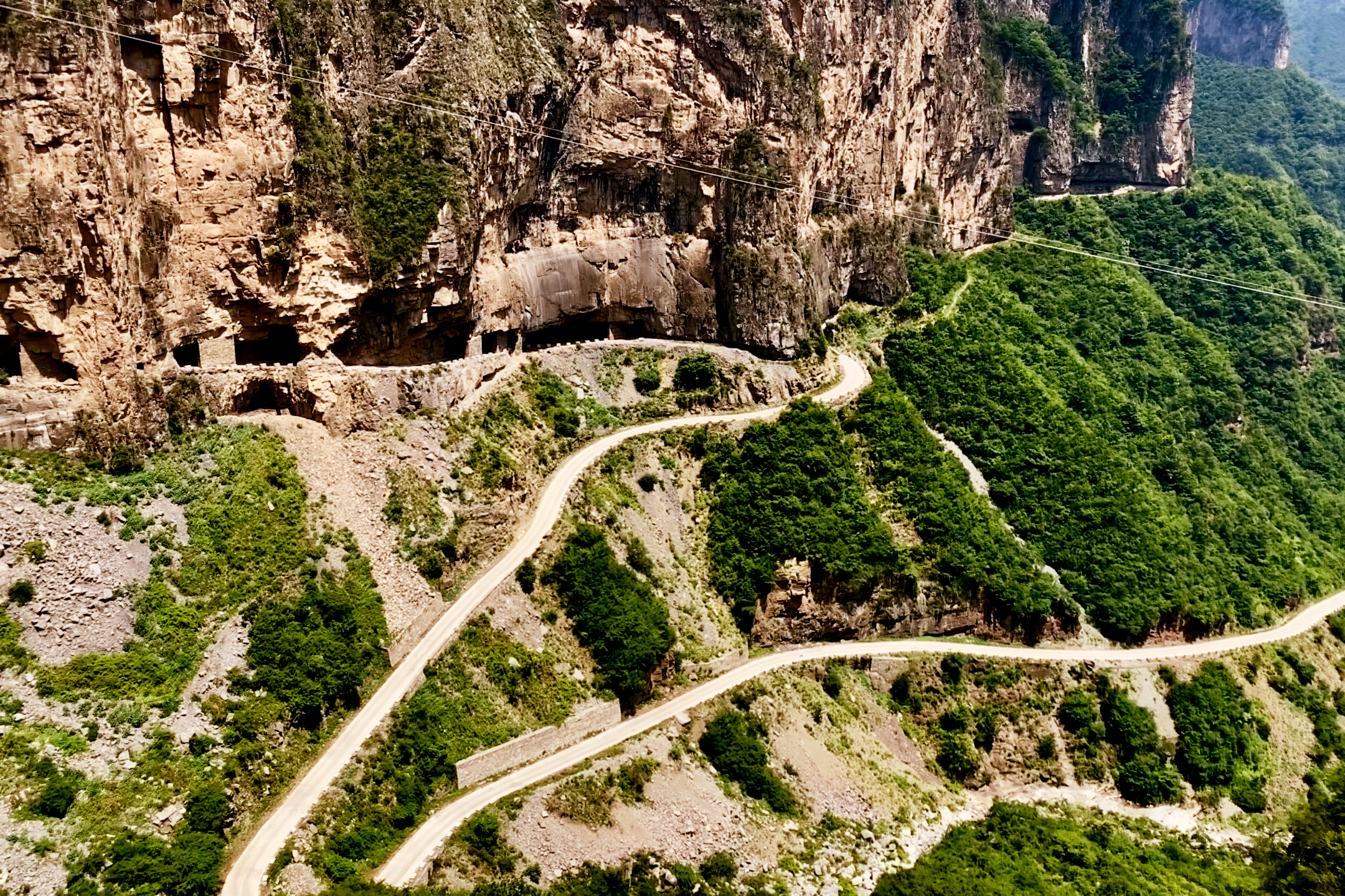 锡崖沟挂壁公路