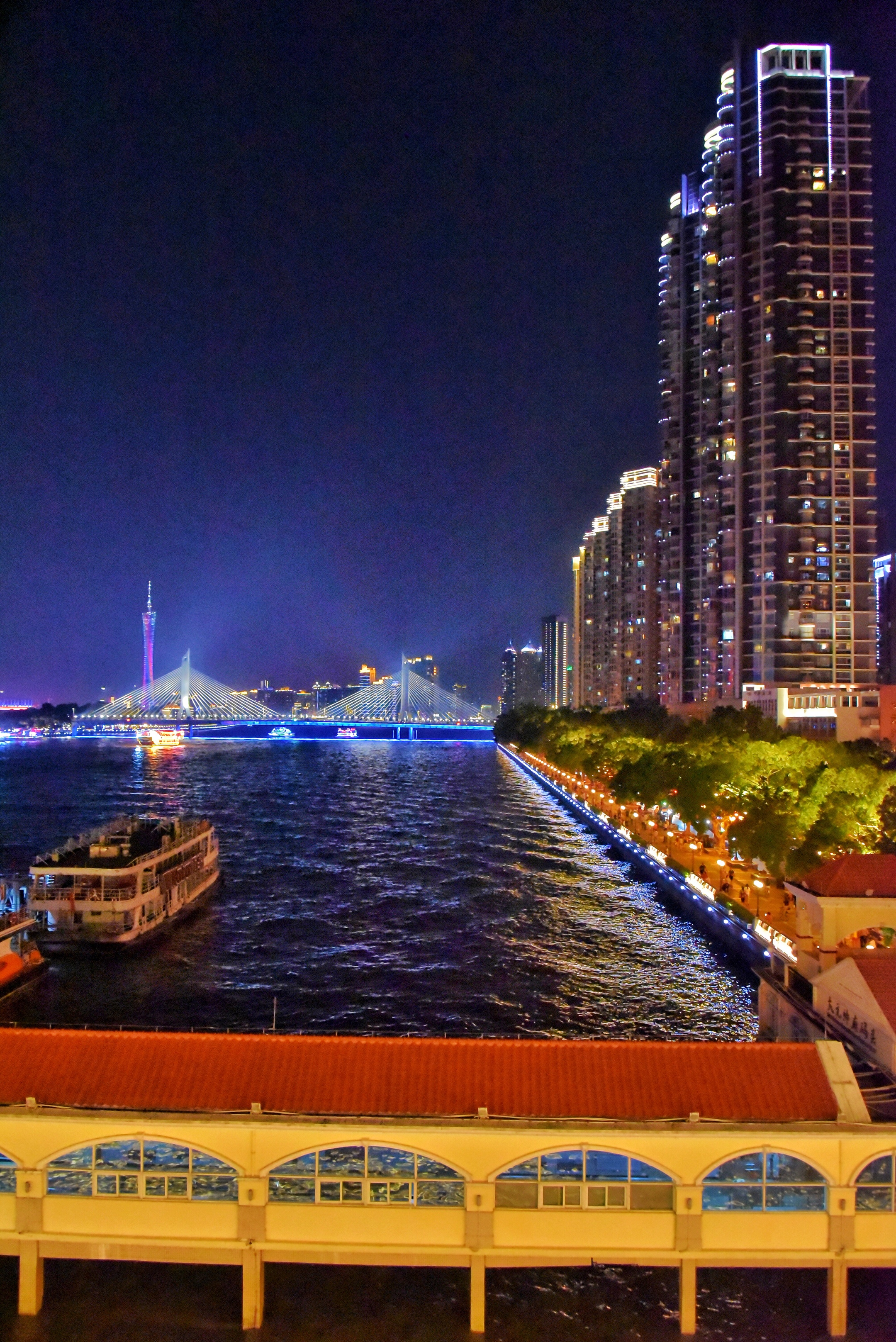 夜游珠江(首发)