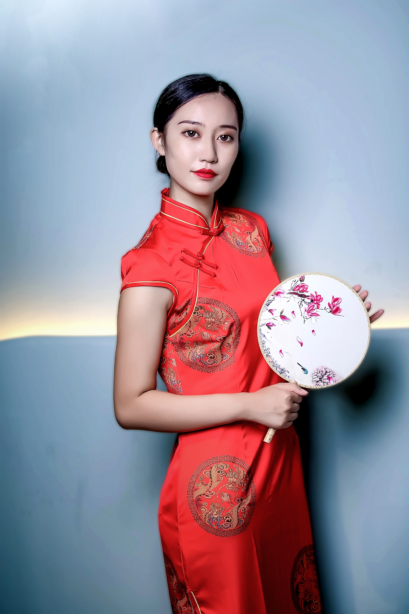人间时节,旗袍人像 出镜:萌萌 指导:徐老师 摄影:千里马 时间:2021,9