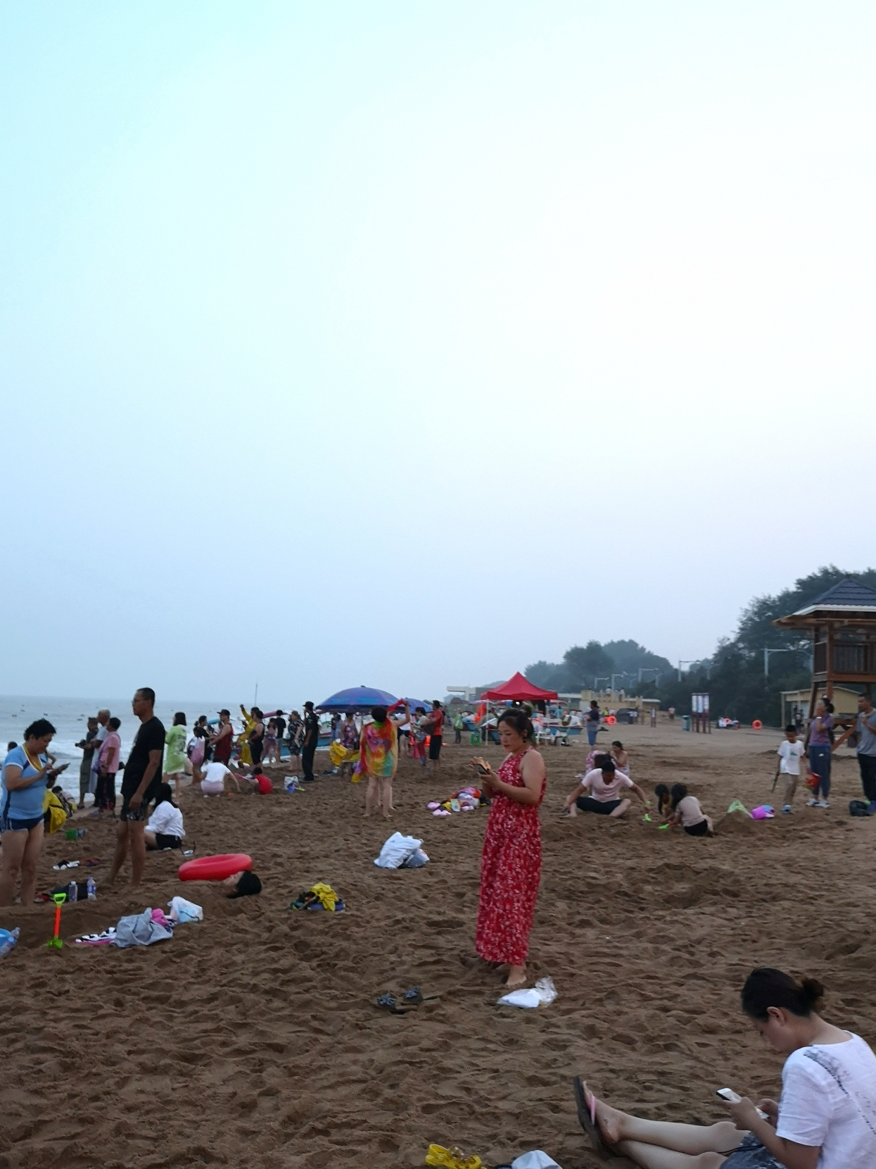 北戴河海滨是驰名中外的旅游度假胜地,地处河北省秦皇岛市中心西部,为