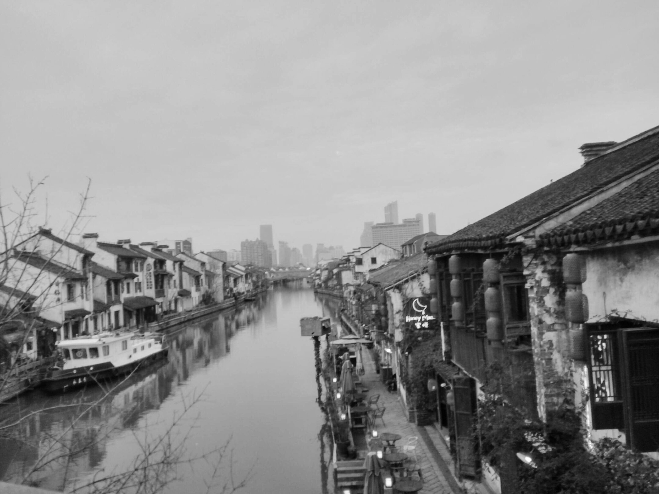 【首发】黑白照片-古运河边南长街夜景