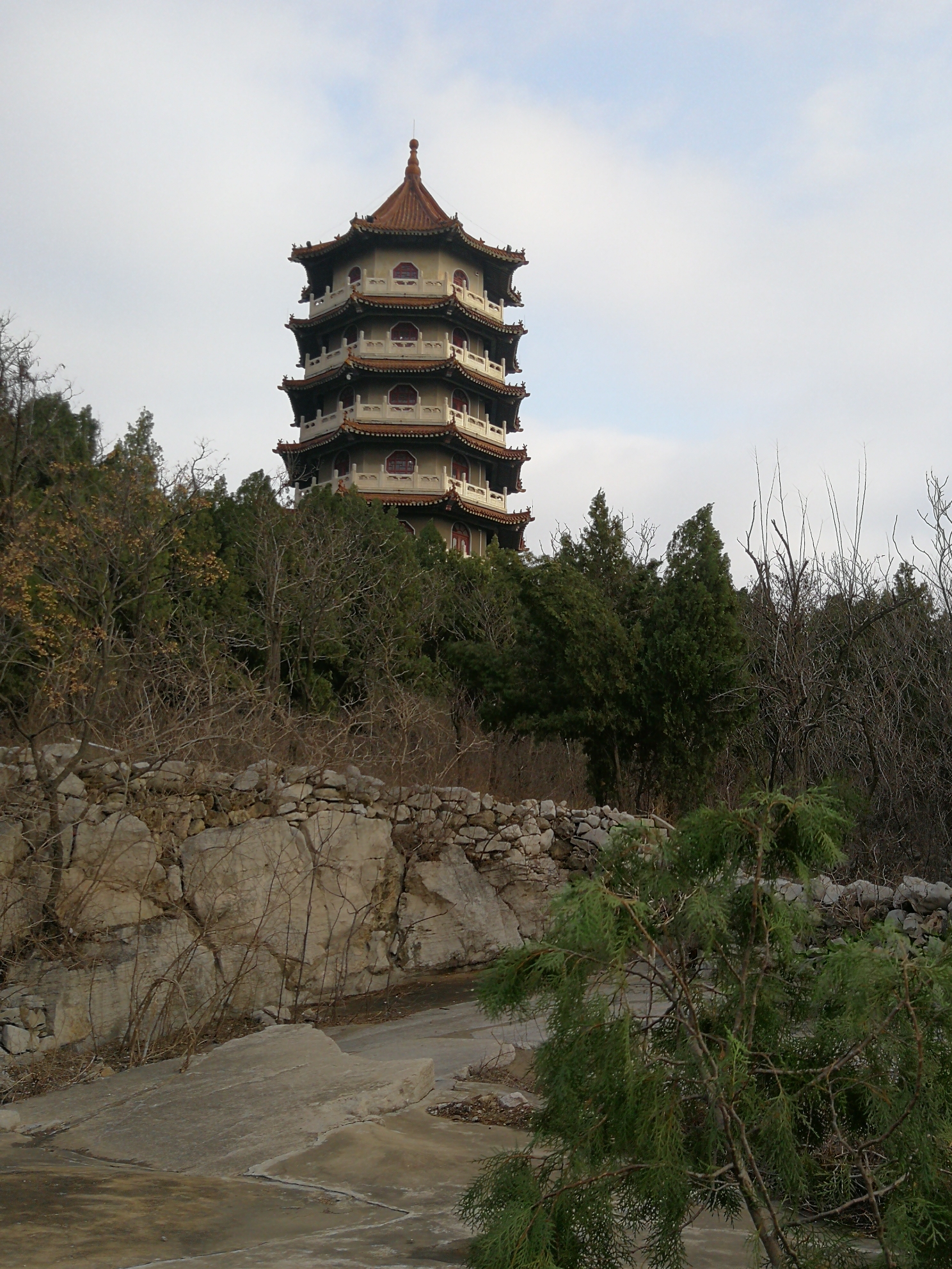 龙山塔