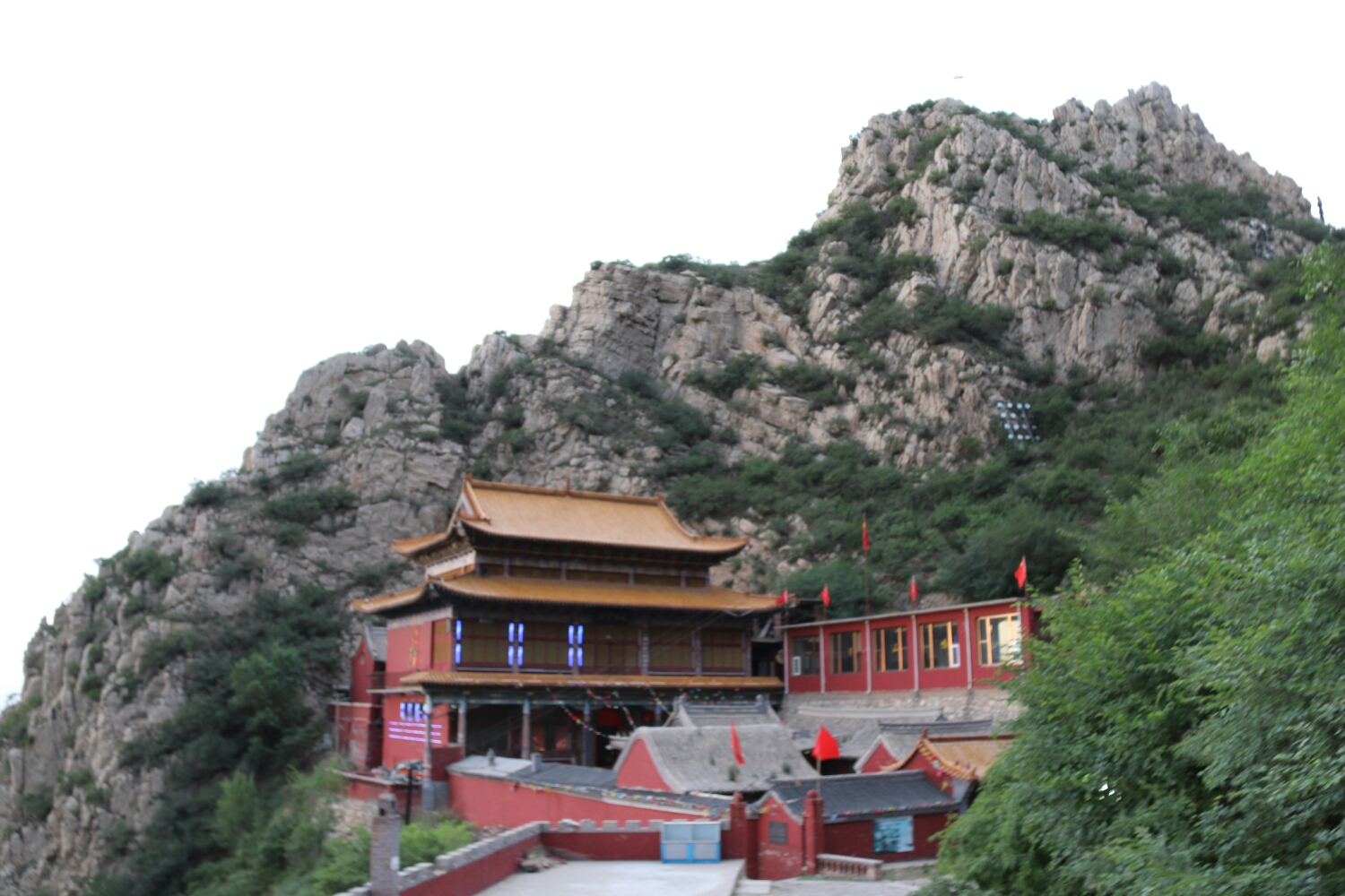 夜登鸡鸣山