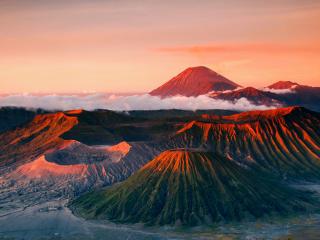 火山峰图片来源网络