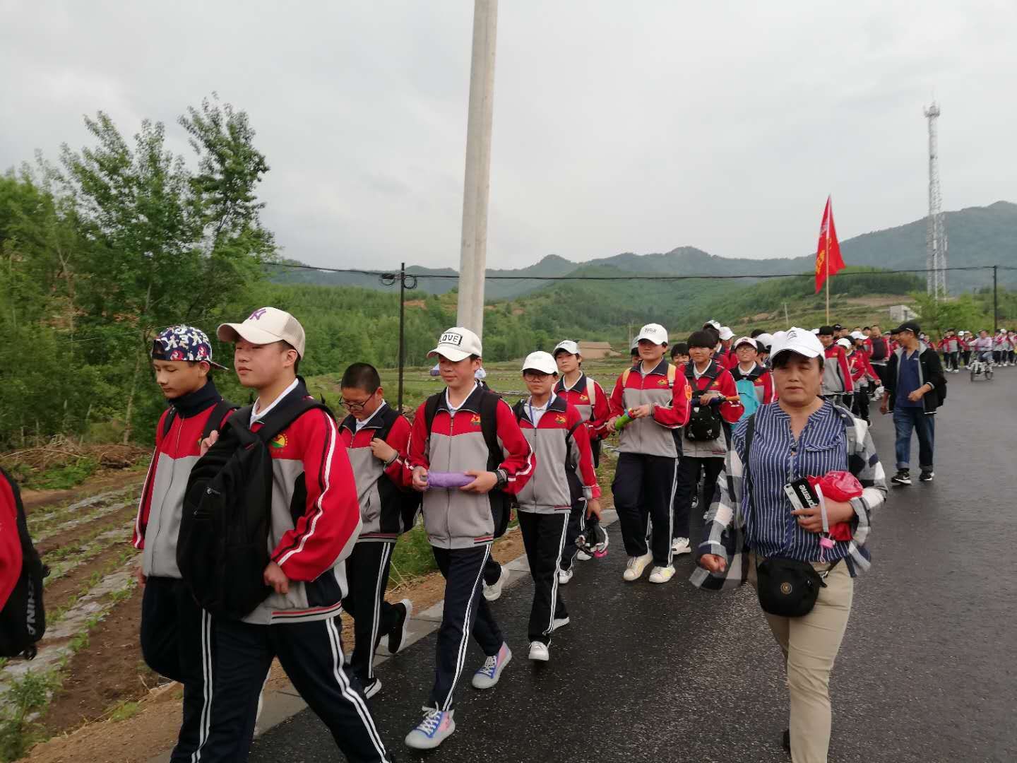 亲近自然励志青春一一围场镇中学七年级四班
