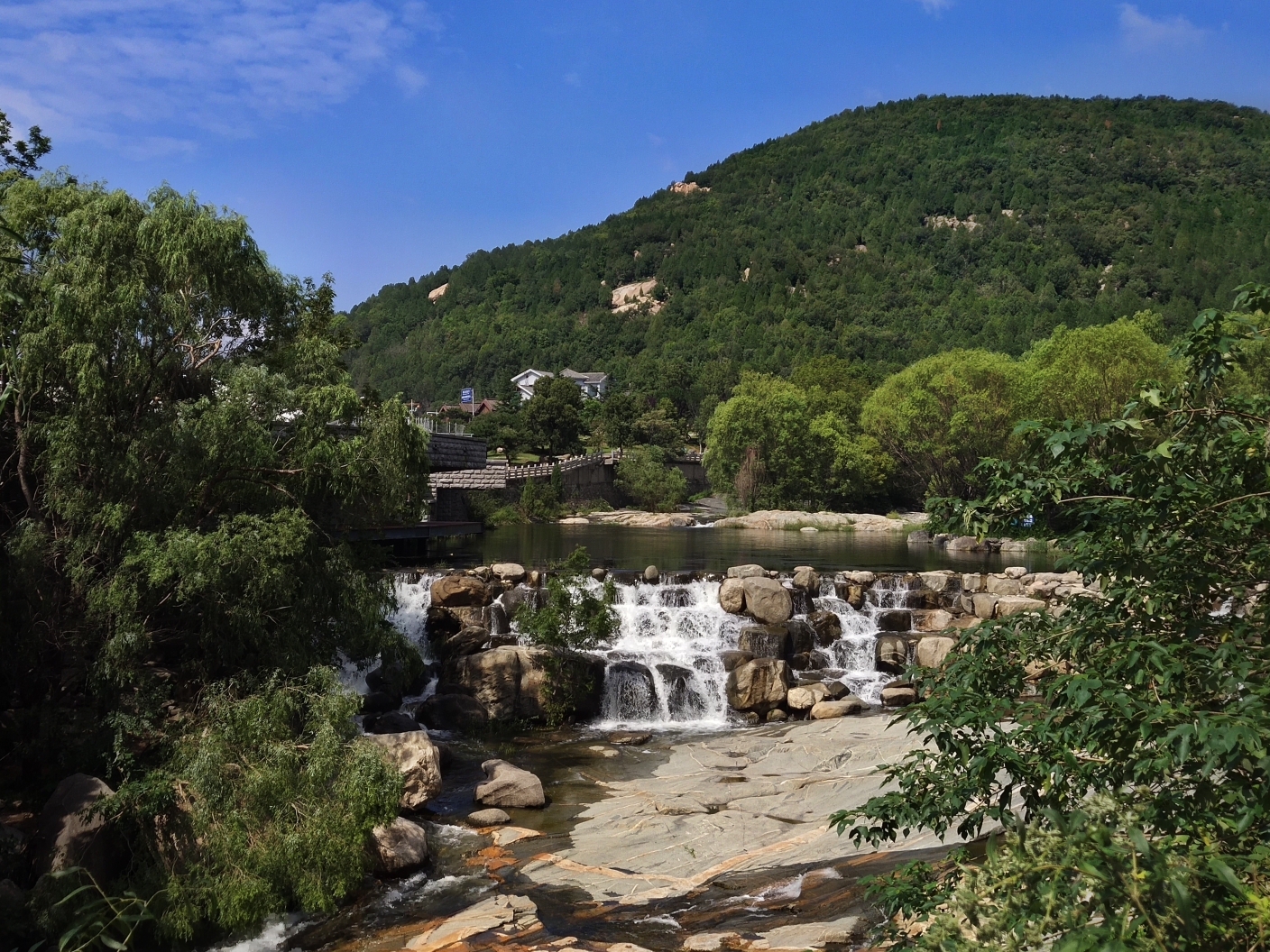 泰安黑龙潭水库雨后美景