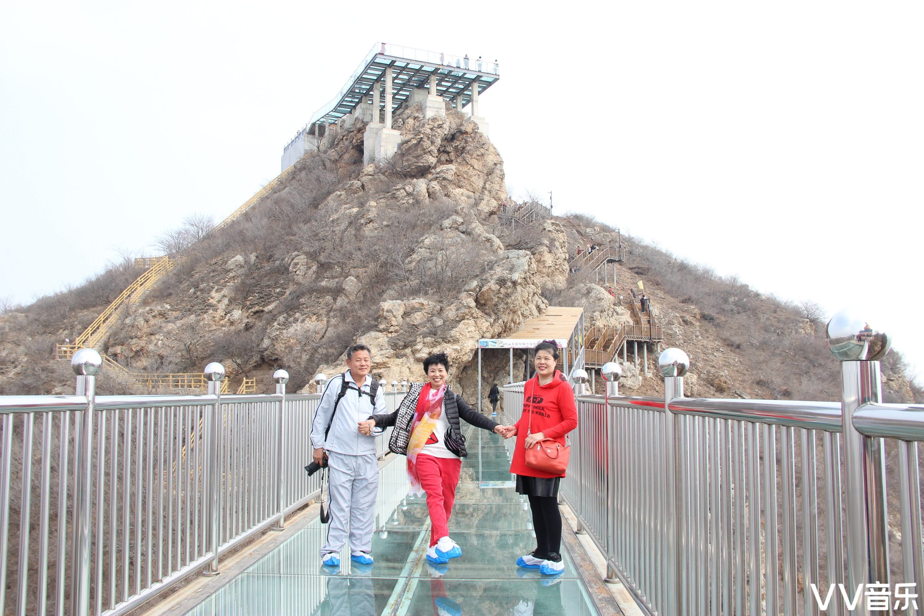 葫芦岛灵山玻璃栈道一日游