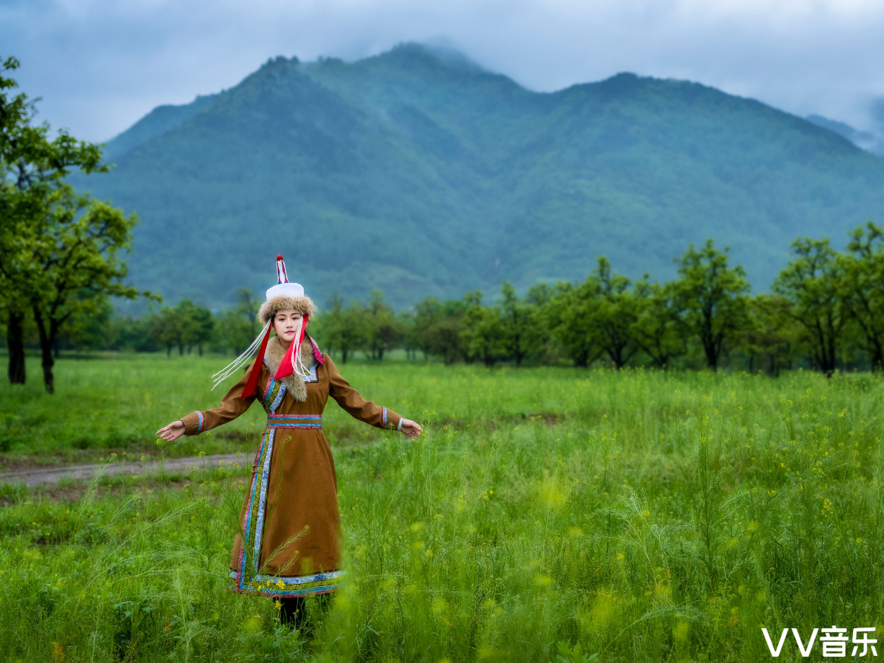 美丽的蒙古姑娘