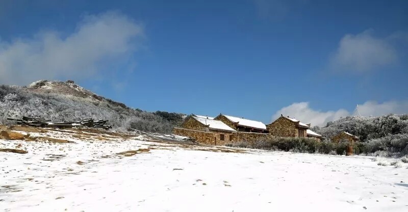 资兴回龙山雪景走红朋友圈