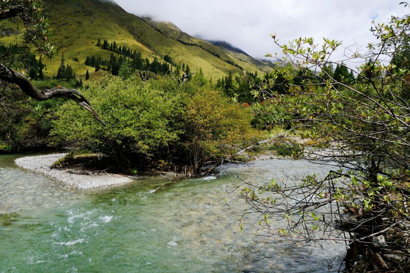 四姑娘山撵鱼坝
