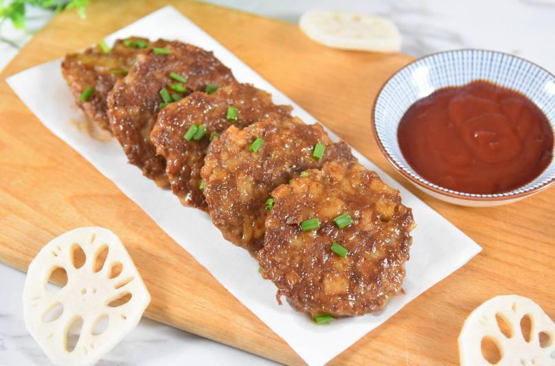 又到莲藕季香煎藕饼才是王道喷香四溢