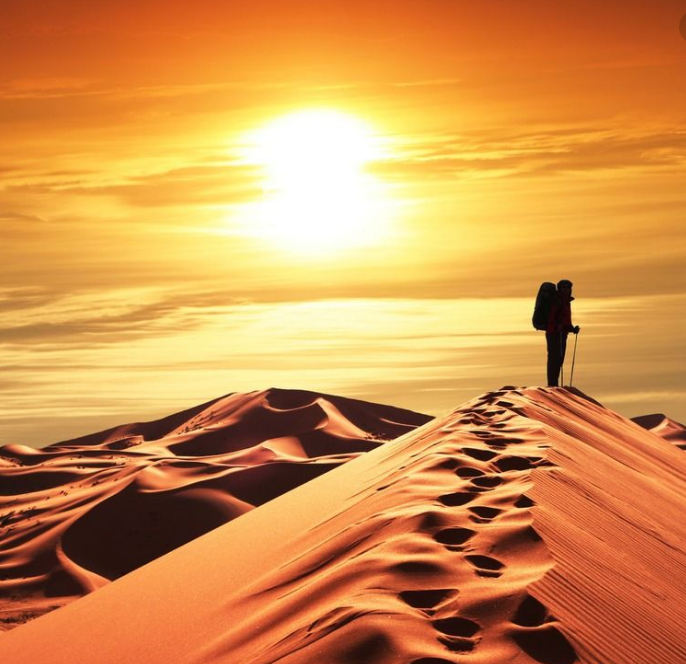 我是沙漠的旅者作者松间明月朗诵凌风傲沙