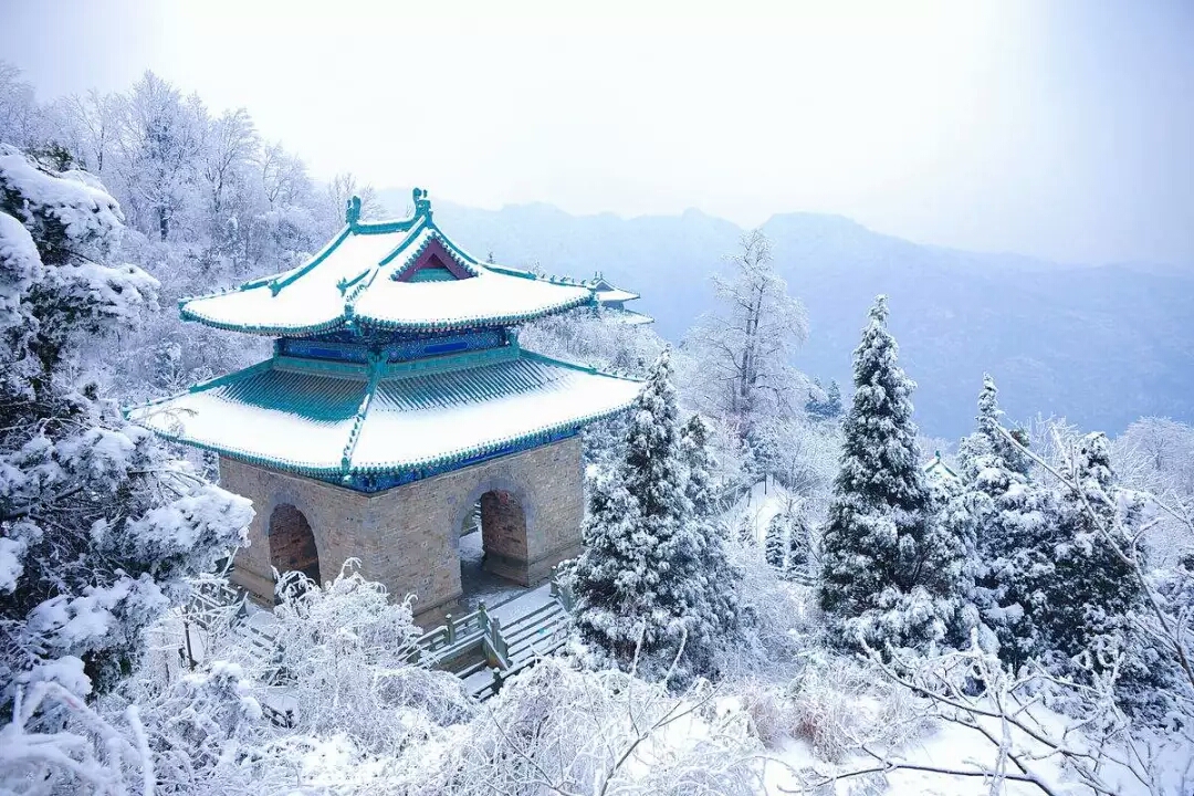 武當山雪景美