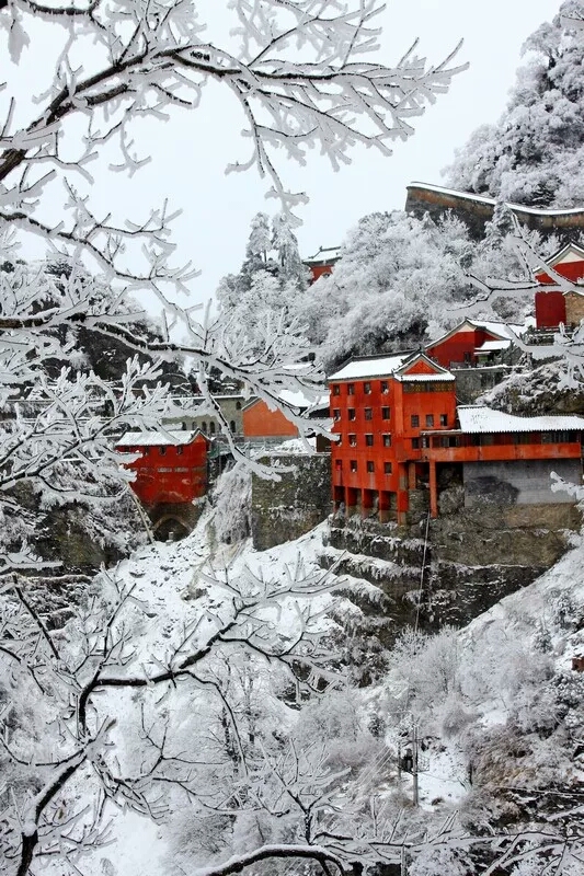 湖北武当山雪景图片