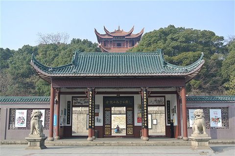 金鹗山记