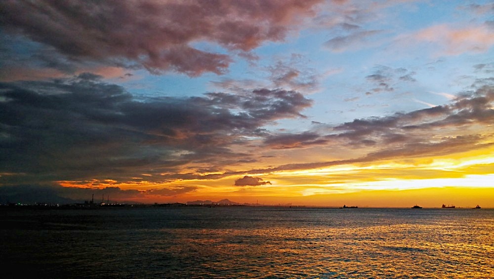 青岛的晚霞醉美火烧云