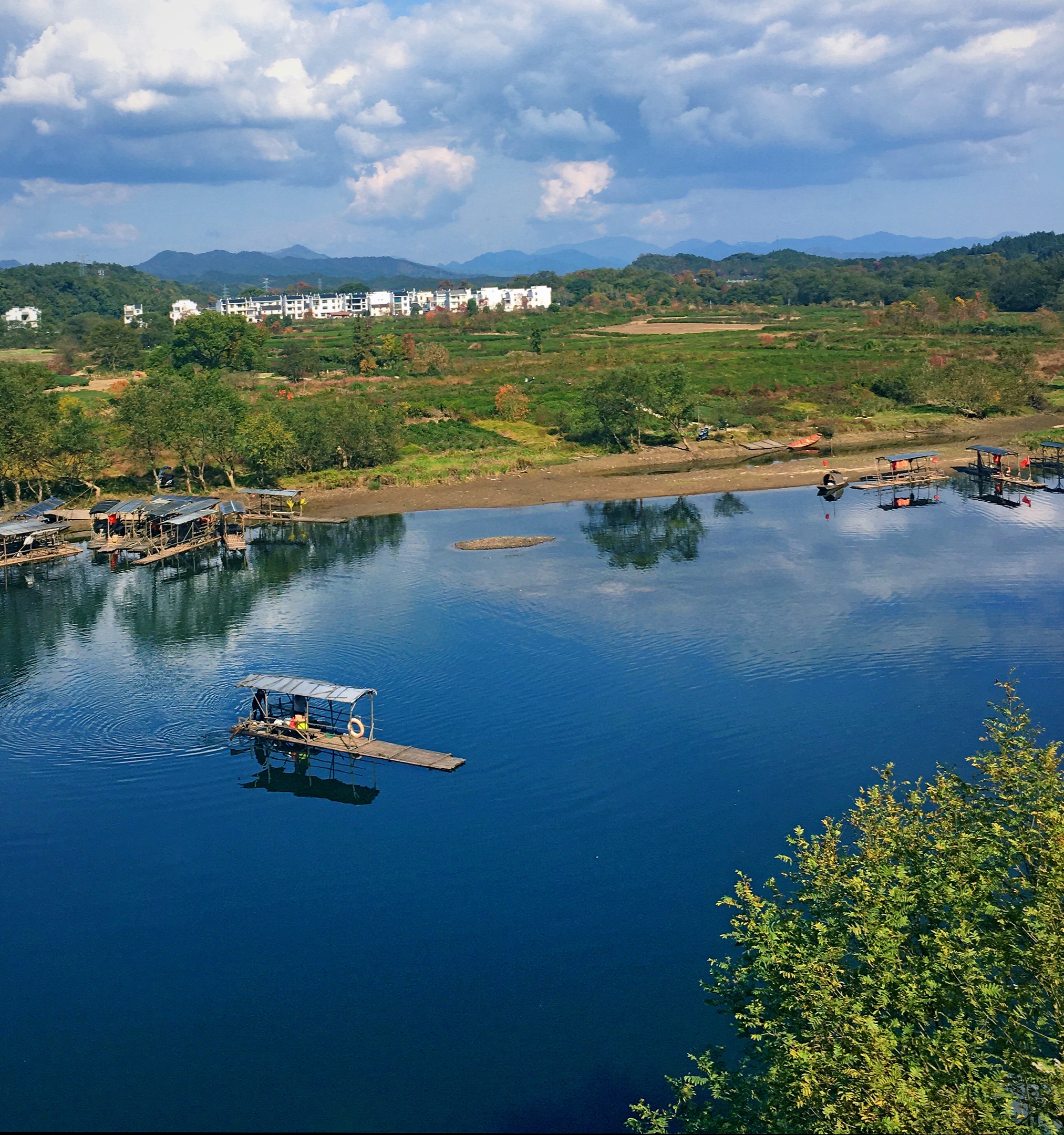 《月亮湾》2019年11月24日摄于江西省婺源县月亮湾(手机版)