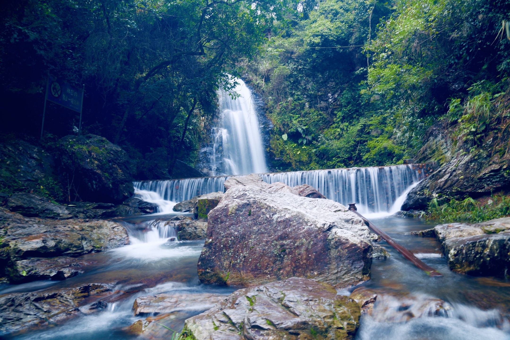 梅州泮坑瀑布流水梅州平远南台山大佛寺梅州铜鼓峰夕阳余晖梅州铜鼓峰