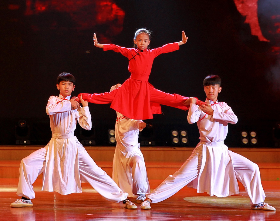 少年宫的舞台上