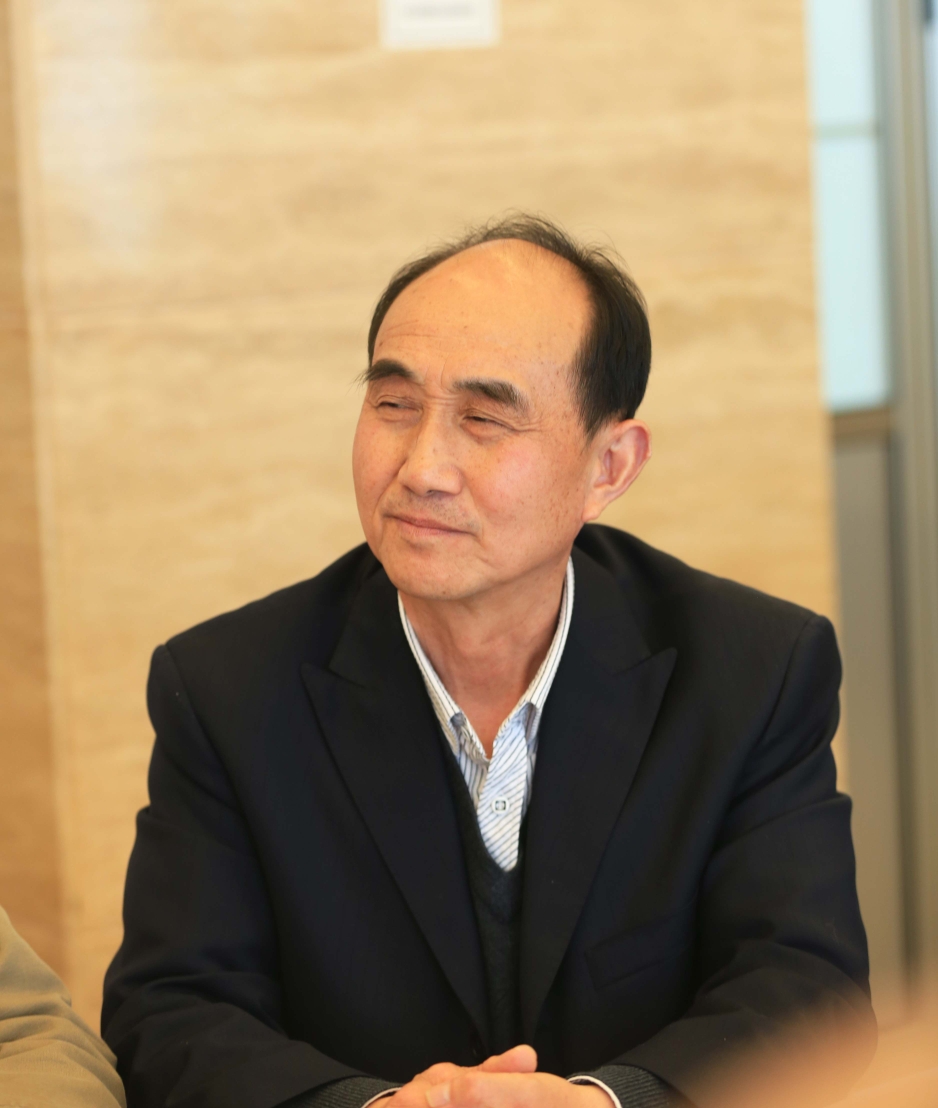 子相聚欢宜园留个影同桌拍一张为了相聚干杯原无锡市副市长赶来祝贺徐