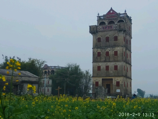 聚族而居的碉楼 【手机版】