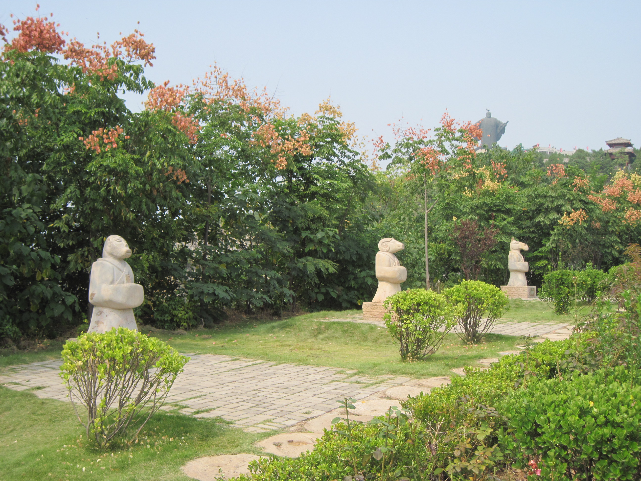 芒砀山玻璃滑道图片