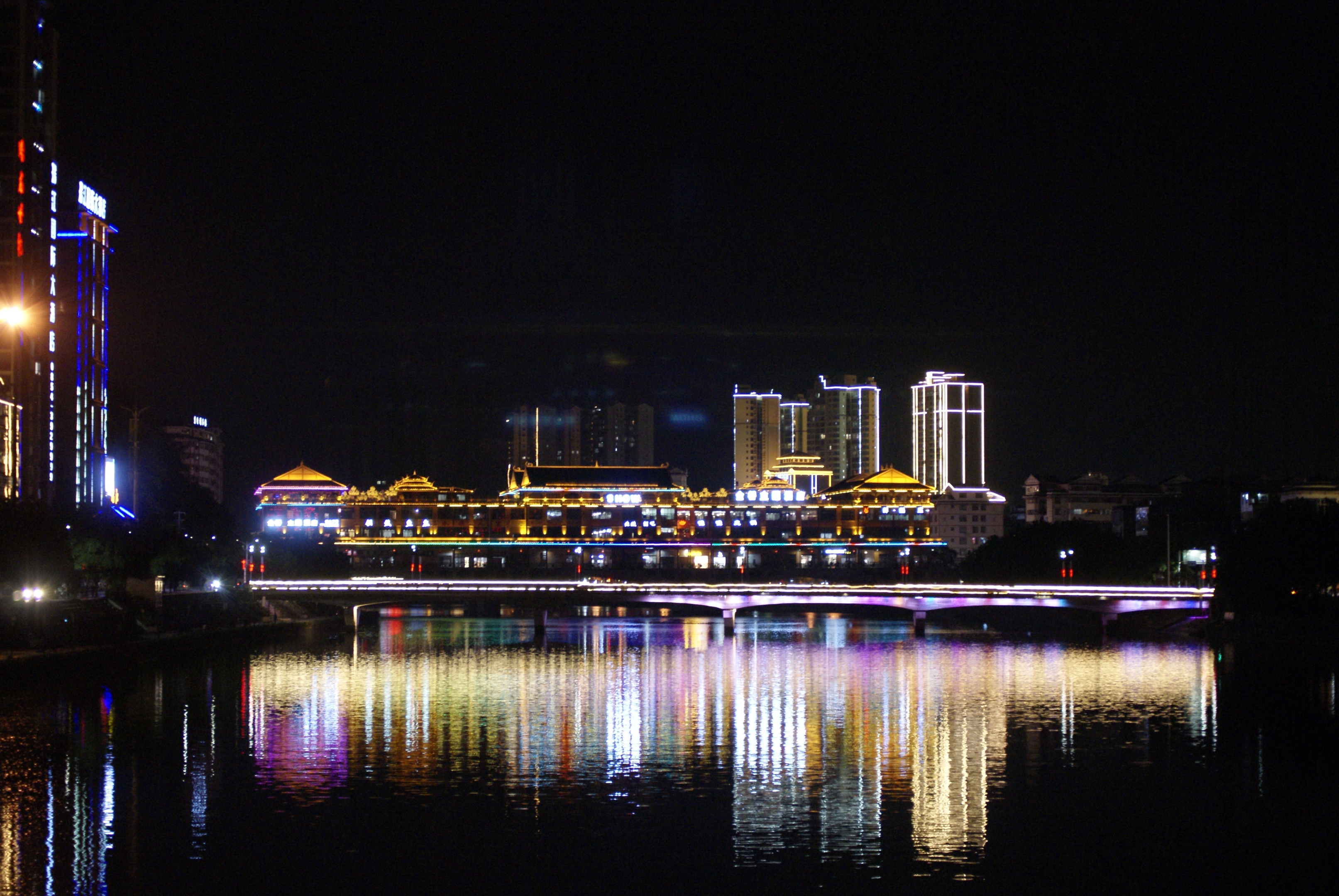 水乡夜景