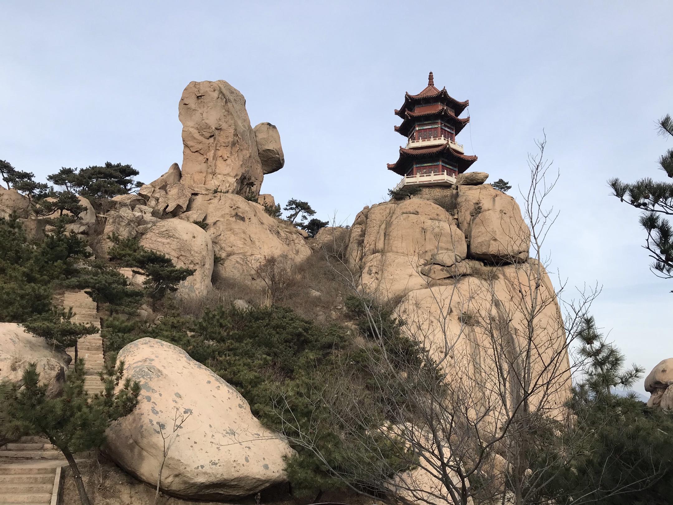碧空云白冬阳灿景区游览九仙山