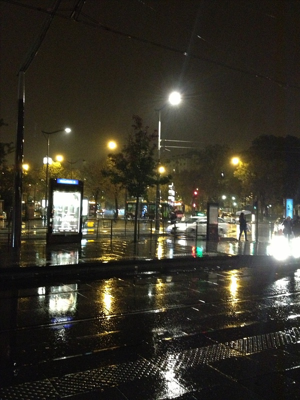 雨天夜晚的图片,有意境的雨天图片,雨天夜晚_大山谷图库
