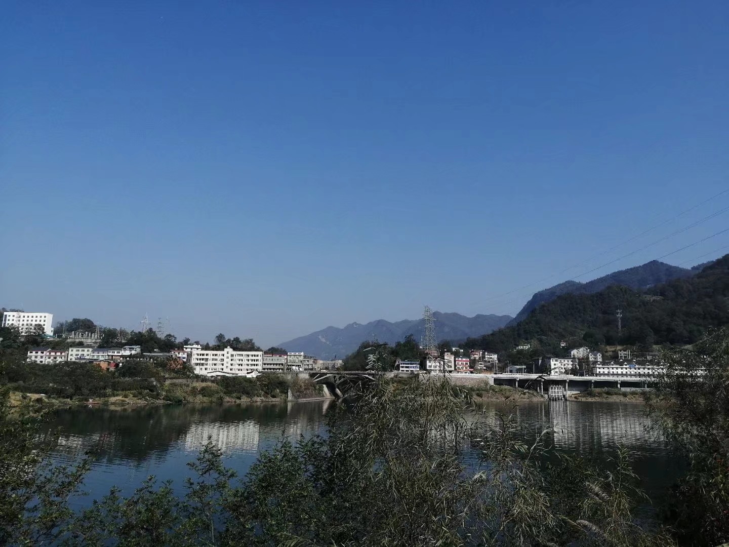 题磨市镇  古镇东门户,商贸农工,举旗追梦同崛起; 长阳后乐园,橘茶椒